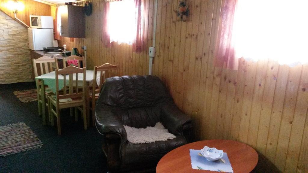 Drevenica Talia Apartman Lipótszentmiklós Szoba fotó